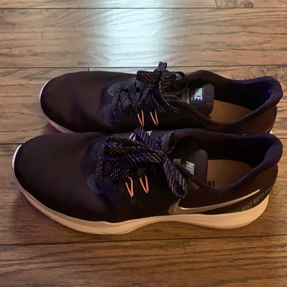 Nike Training In season tr8 shoes - Picture 3 of 4